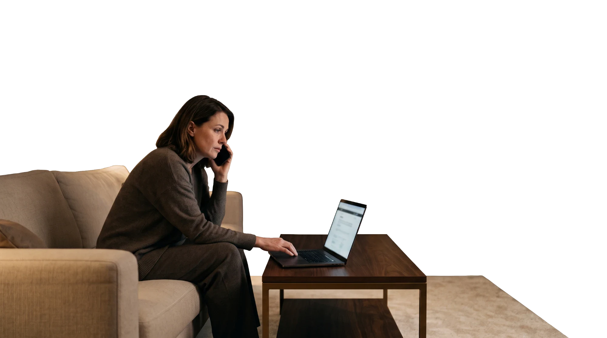 Une patiente, le soir chez elle, au téléphone avec un cabinet fermé