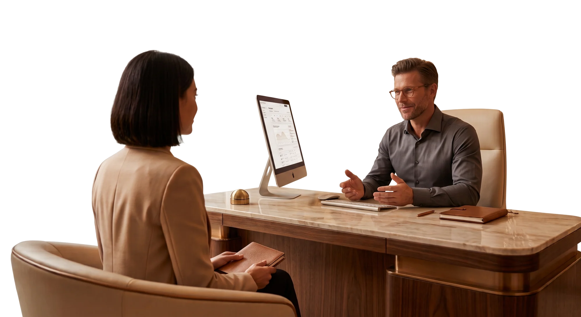 Un praticien souriant, à l'écoute d'une patiente en consultation